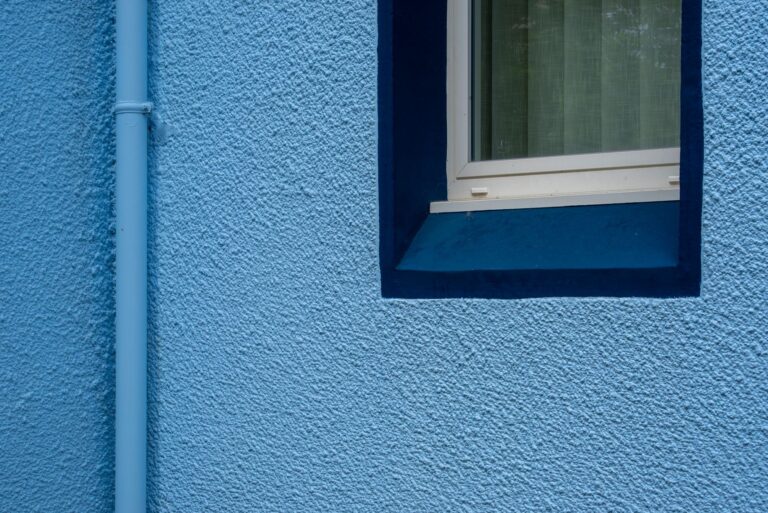 Timing Your Exterior Paint Job Right in Calgary